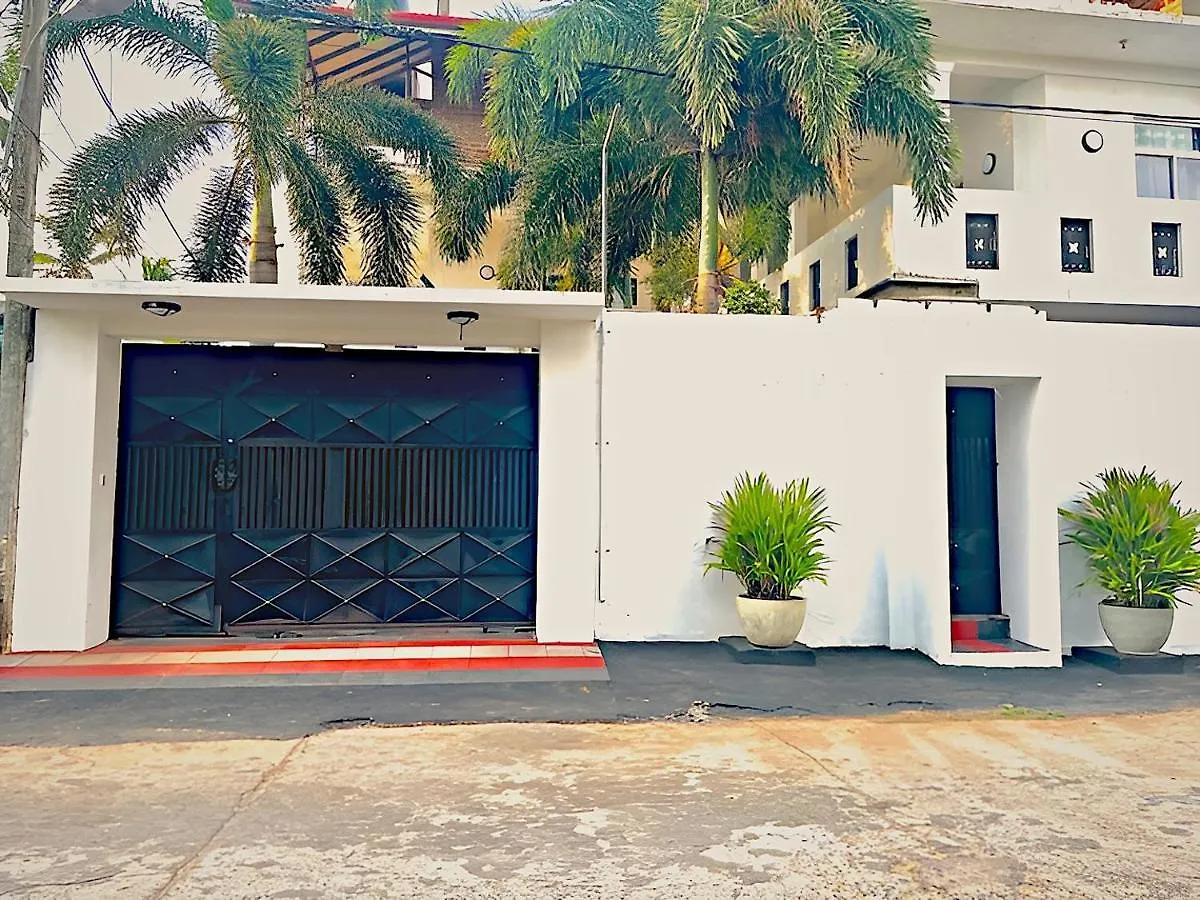 Mo'S Guest House Negombo Sri Lanka